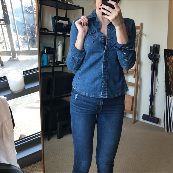 Fitted Levi’s Denim Button Up Shirt - Picture 3 of 3